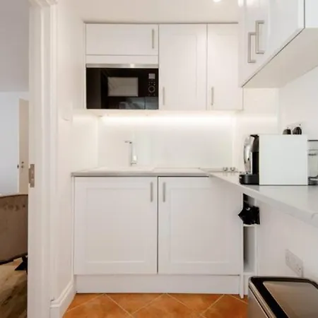 Well-Positioned Studio Flat London Exterior photo