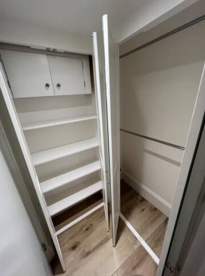 Well-positioned Flat *